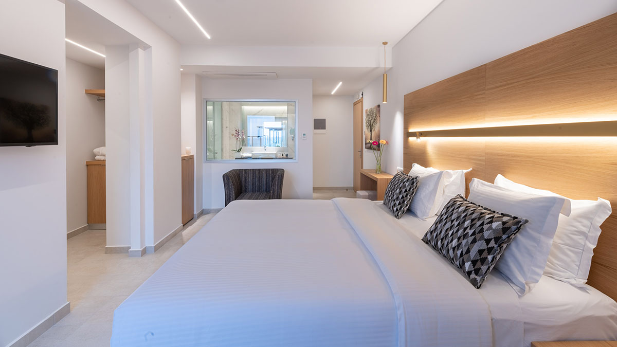 White Deluxe Suite Sea View 